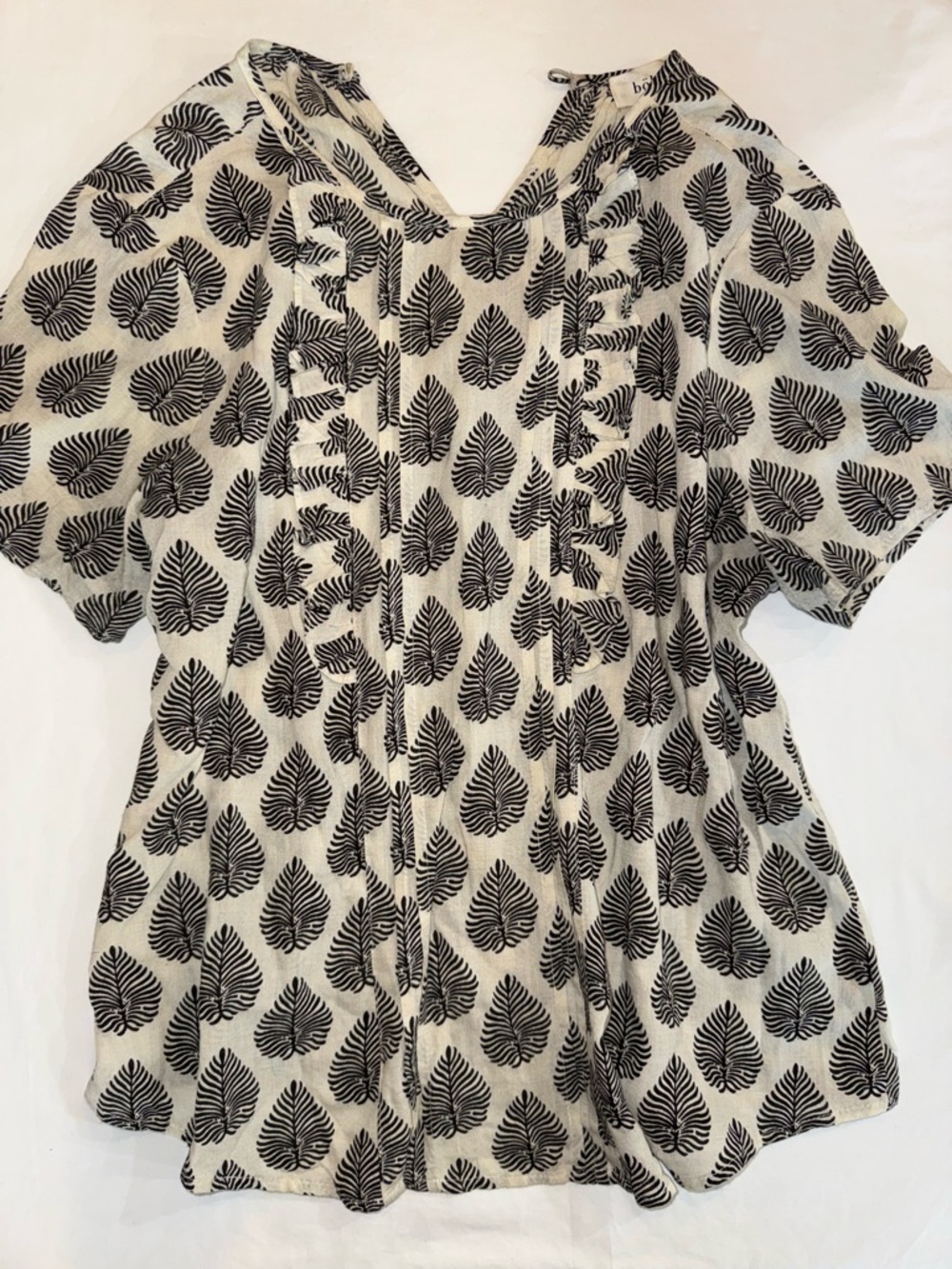 BÖHME Black Leaf Print V-Neck Women's Top M